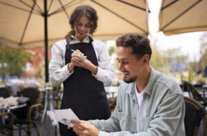 Como criar uma jornada do cliente inesquecível em restaurantes