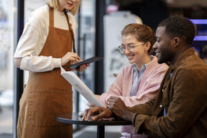 Como o cliente oculto pode ajudar restaurantes a alhorar o atendimento